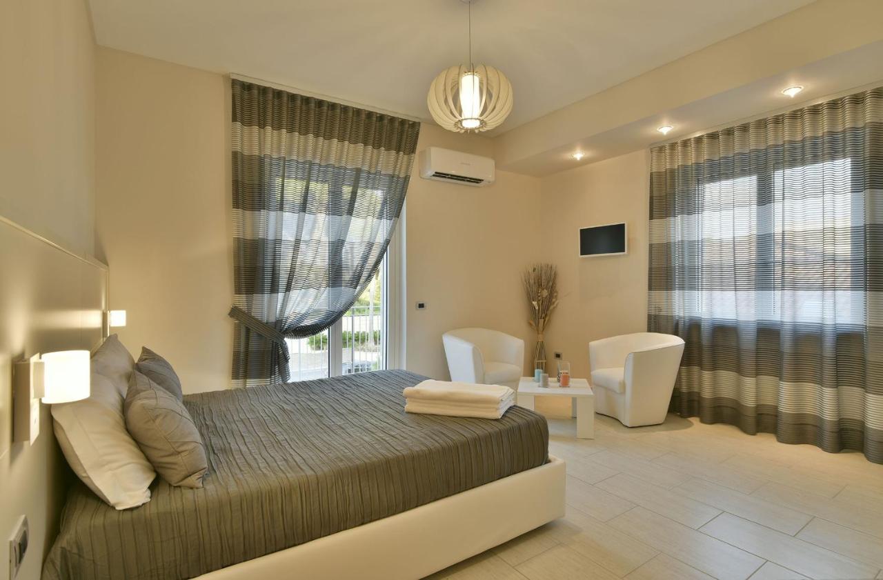 Tolomeo Rooms Laura Exterior photo